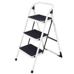 Folding 3-Step Ladder With Handgrip And Anti-Slip Platform - Image 9
